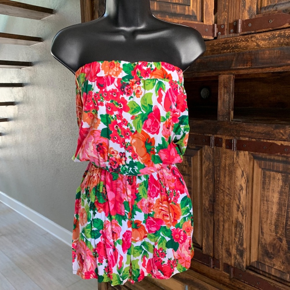 NWT dELiA*s Floral Romper
